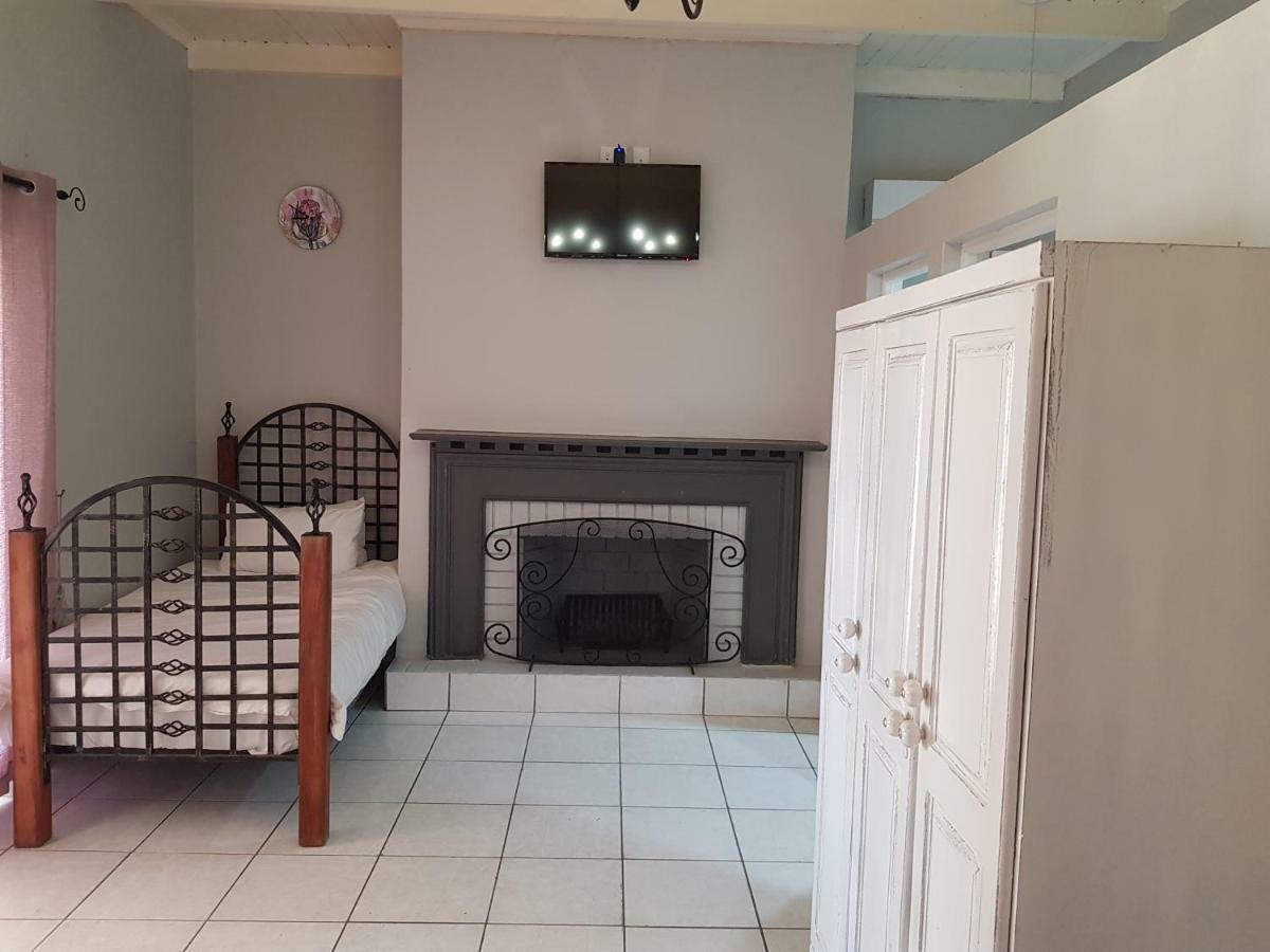 Zonnevanger Guesthouse Noorder-Paarl ภายนอก รูปภาพ