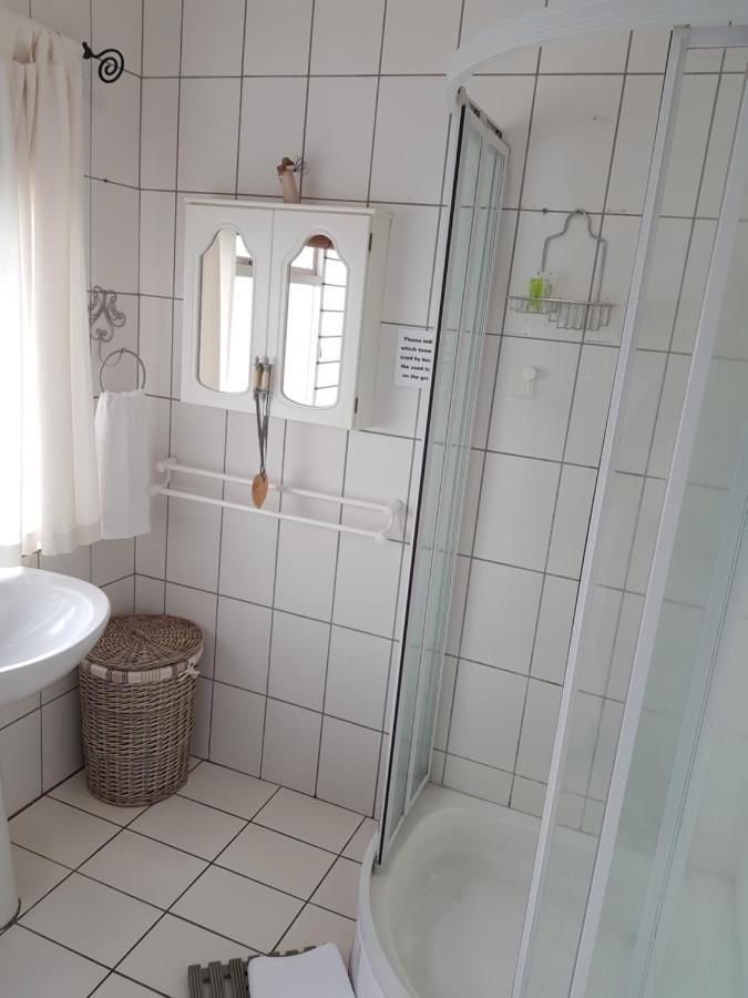 Zonnevanger Guesthouse Noorder-Paarl ภายนอก รูปภาพ